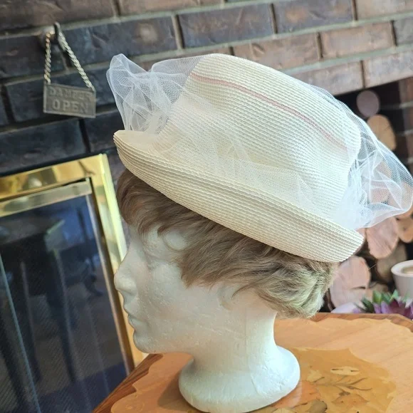 Georgette Accessories Georgette Soft White And Pink Woven